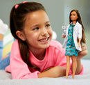 Barbie GJL63 Pet Vet Doll