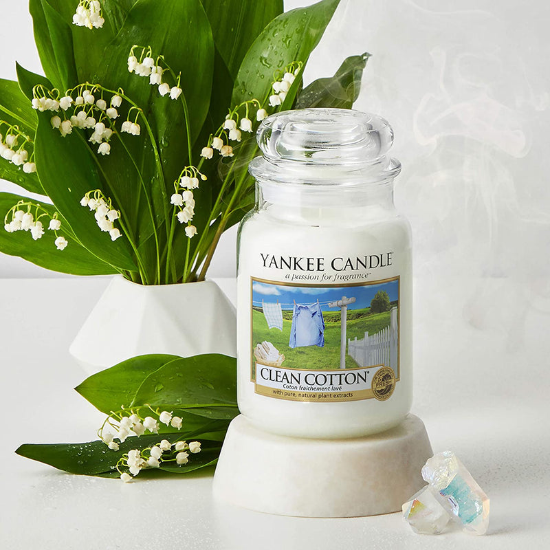 Yankee Candle Scented Candle | Clean Cotton Large Jar Candle | Burn Time: Up to 150 Hours